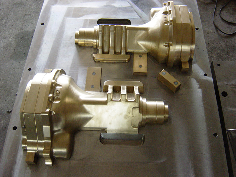 A half bridge mould